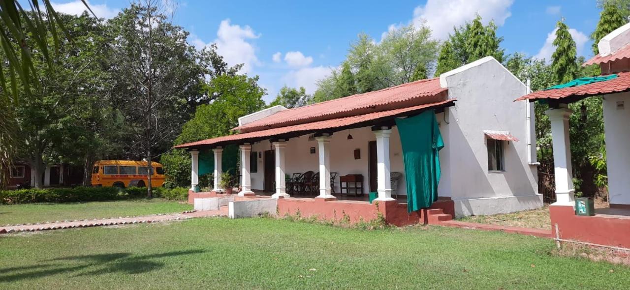 Kp Cottages Kanker Exterior photo